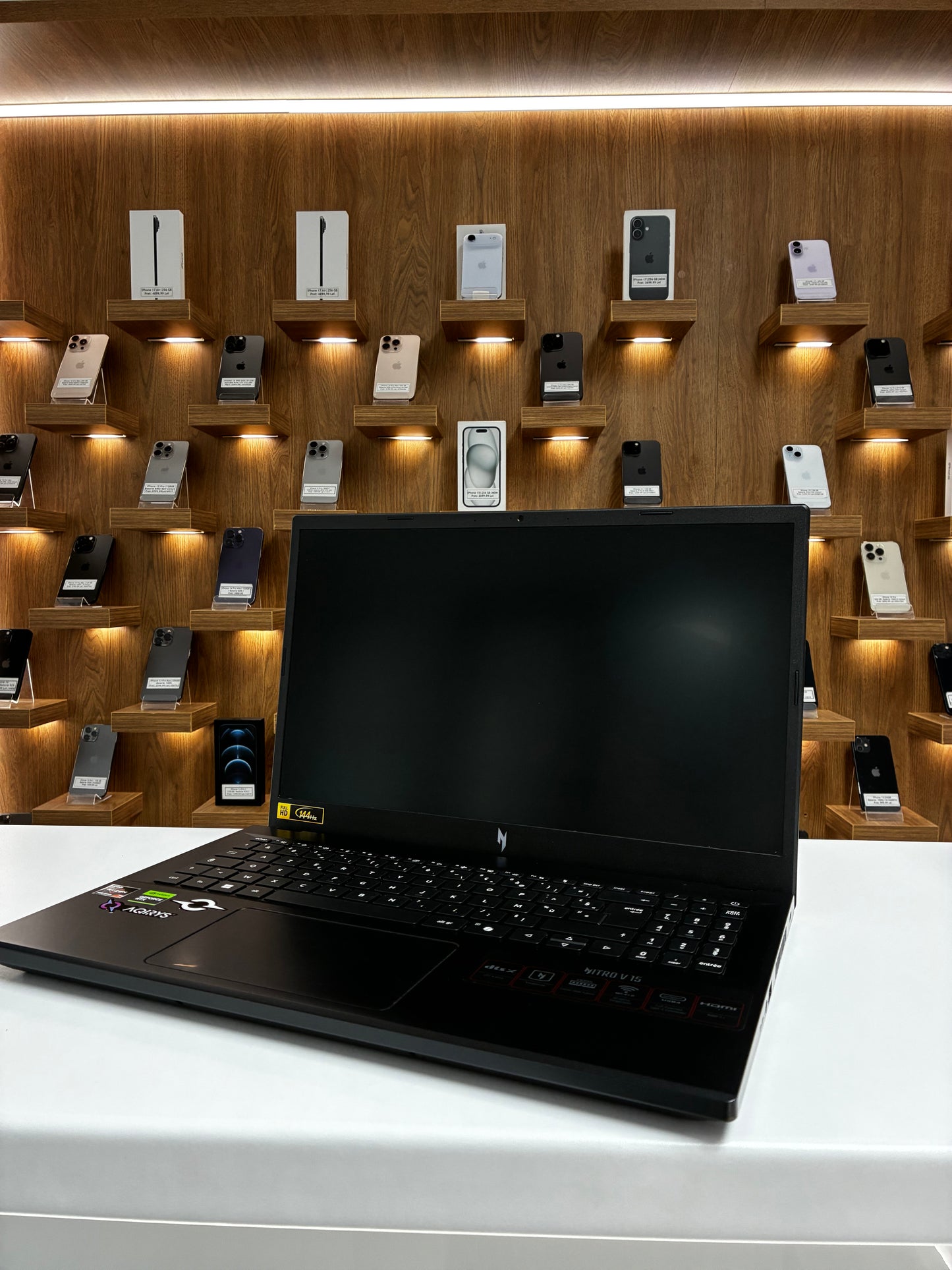 Laptop Acer Nitro V15, 15.6" | R7-7735HS | 16GB RAM DDR5 | 1TB SSD | Windows 11 | Obsidian Black | Second Hand