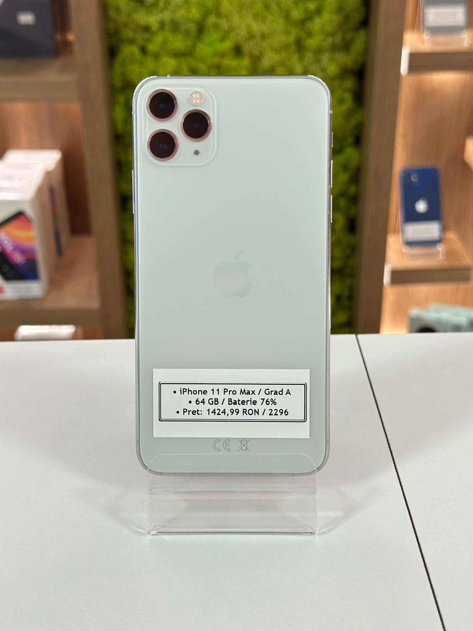 iPhone 11 Pro Max, 64 GB, Baterie 76%, White