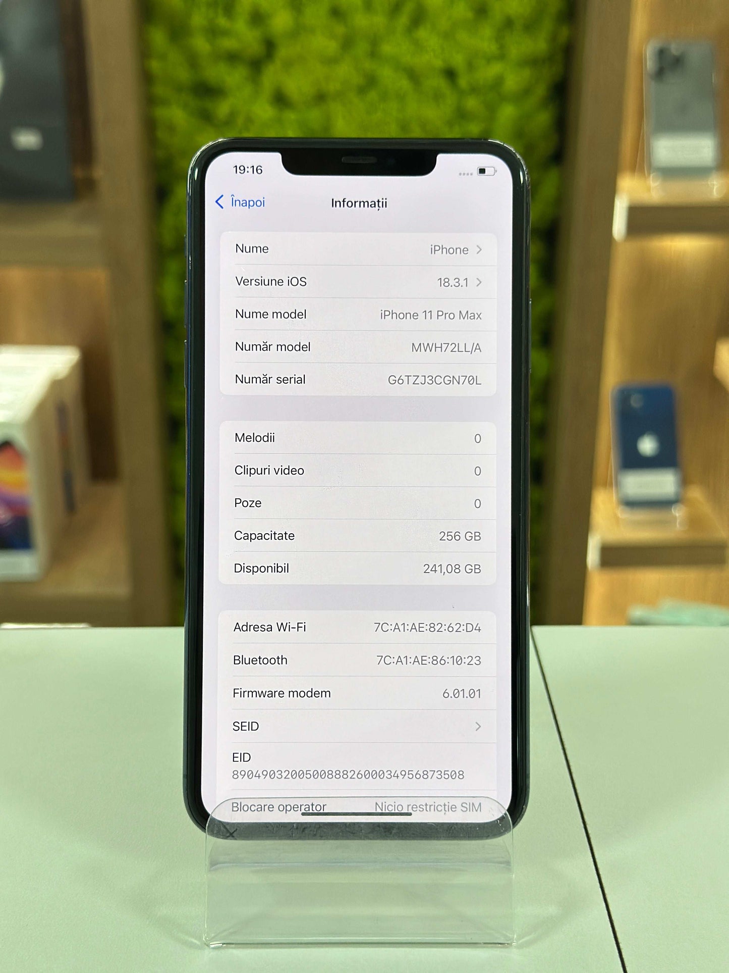 iPhone 11 Pro Max, 256 GB, Baterie 82%, Midnight Green