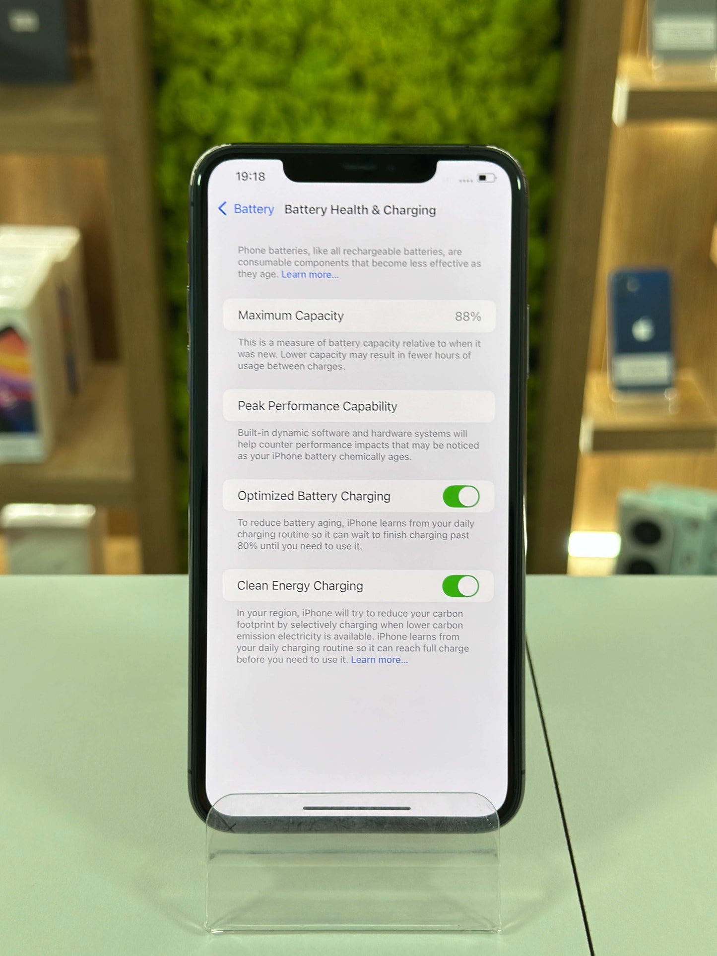 iPhone 11 Pro Max, 256 GB, Baterie 88%, Black