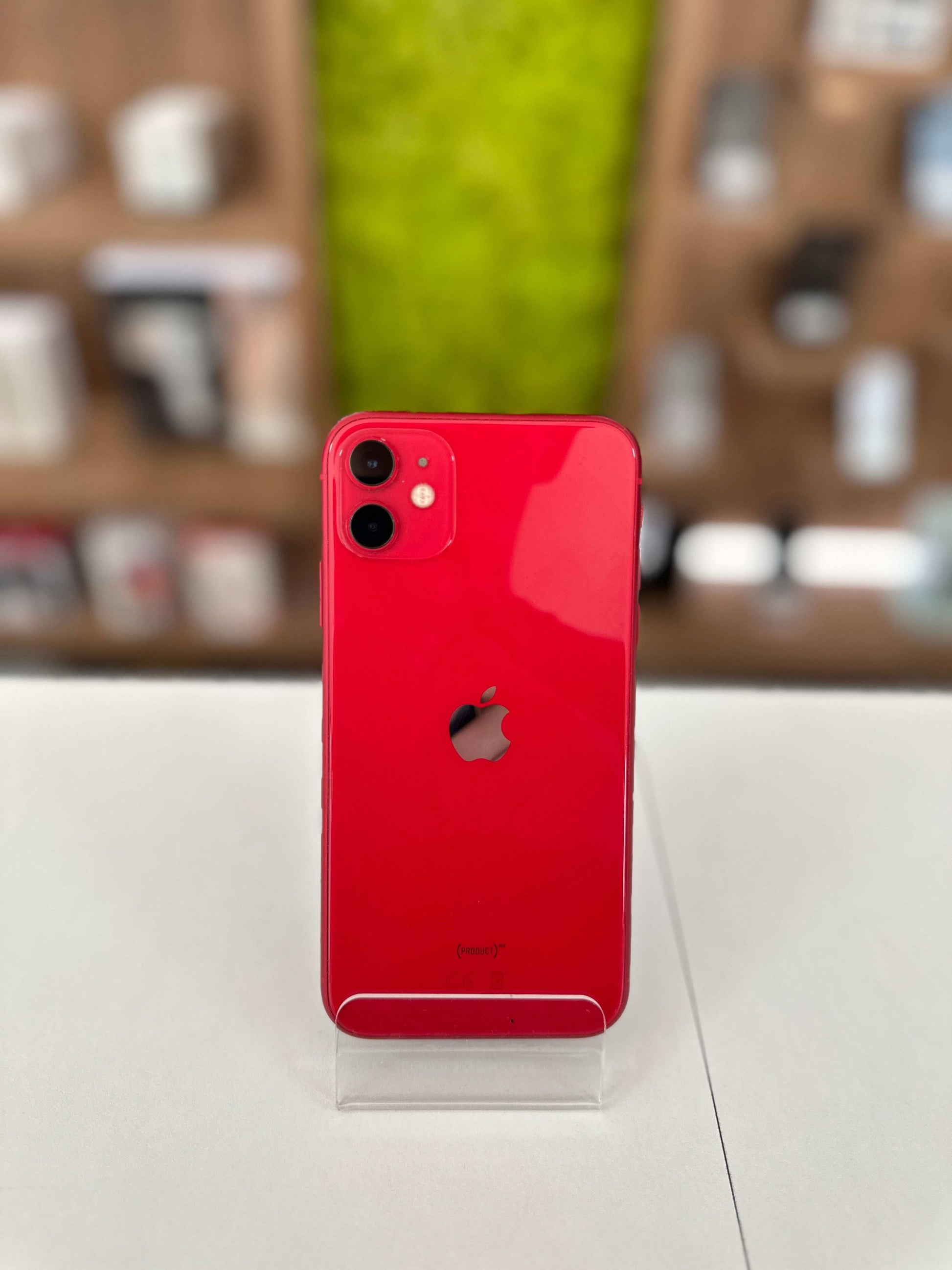 iPhone 11, 128 GB, Baterie 75%, Product Red