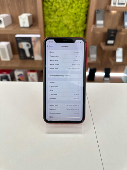 iPhone 11, 128 GB, Baterie 75%, Product Red