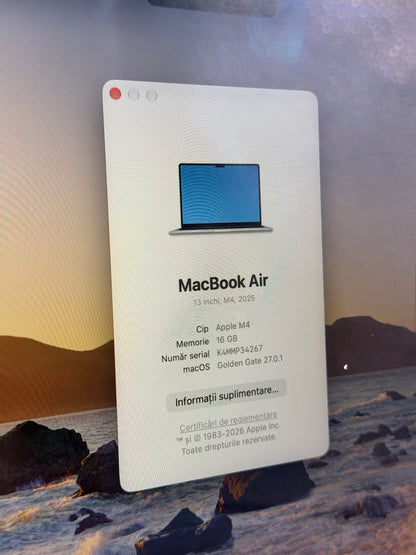 MacBook Air 13" M4 (2025), 16GB RAM, 512 GB SSD, Baterie 100%, 11 Cicluri, Silver