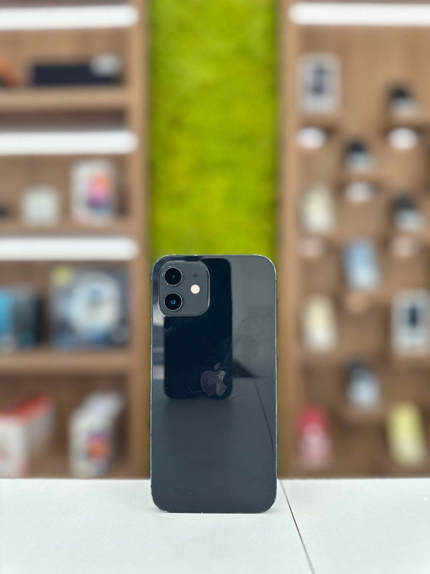 iPhone 12, 64 GB, Baterie 80%, Midnight