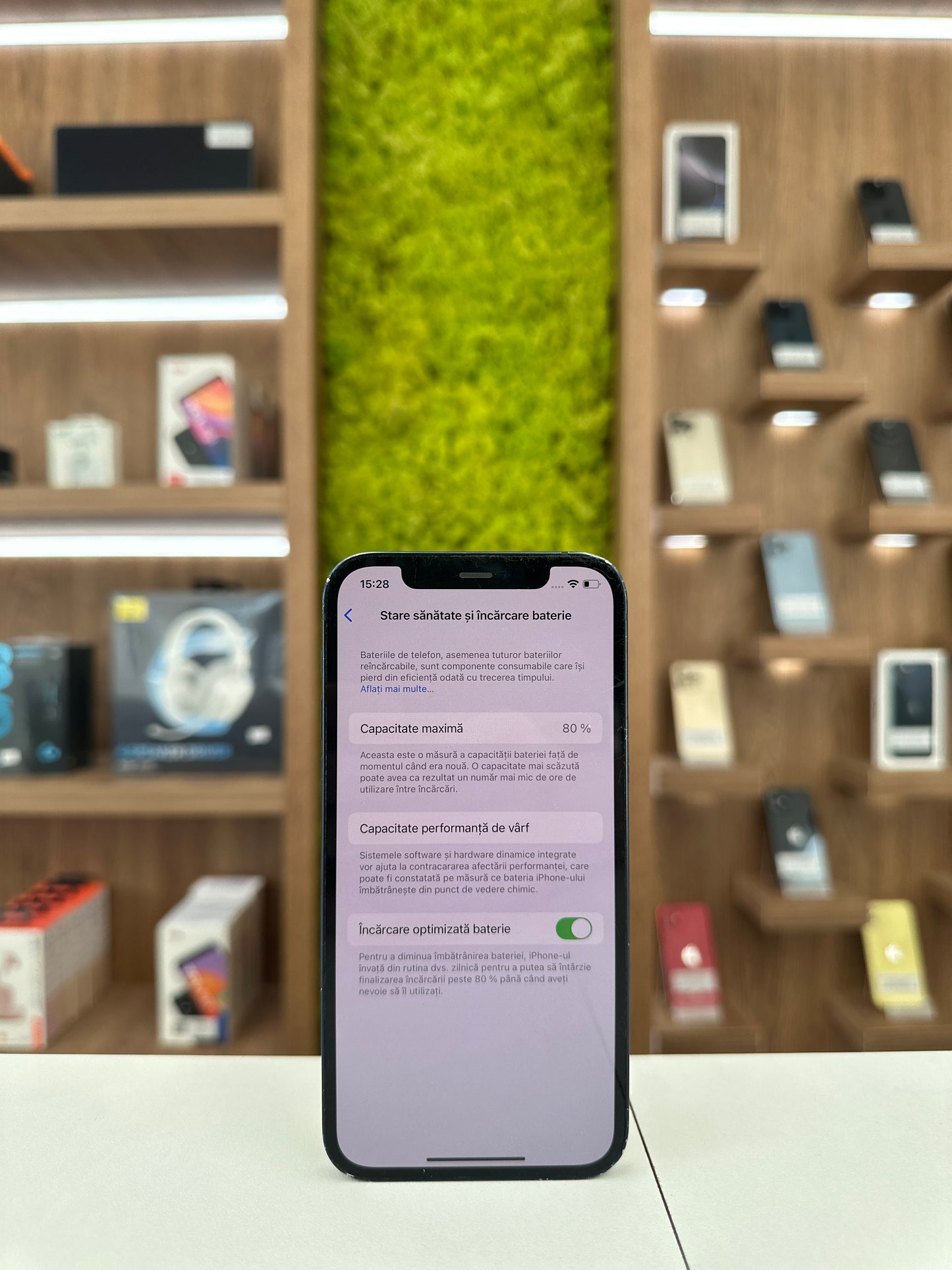 iPhone 12, 64 GB, Baterie 80%, Midnight