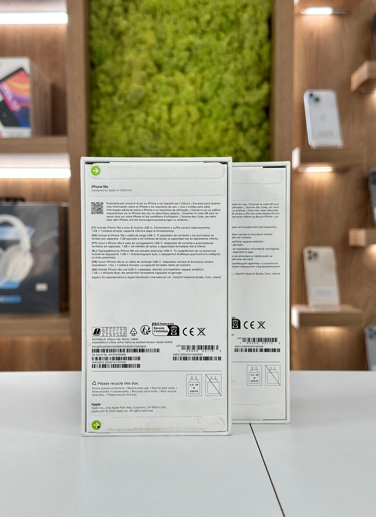 iPhone 16e, 128GB, Baterie 100%, 0 Cicluri