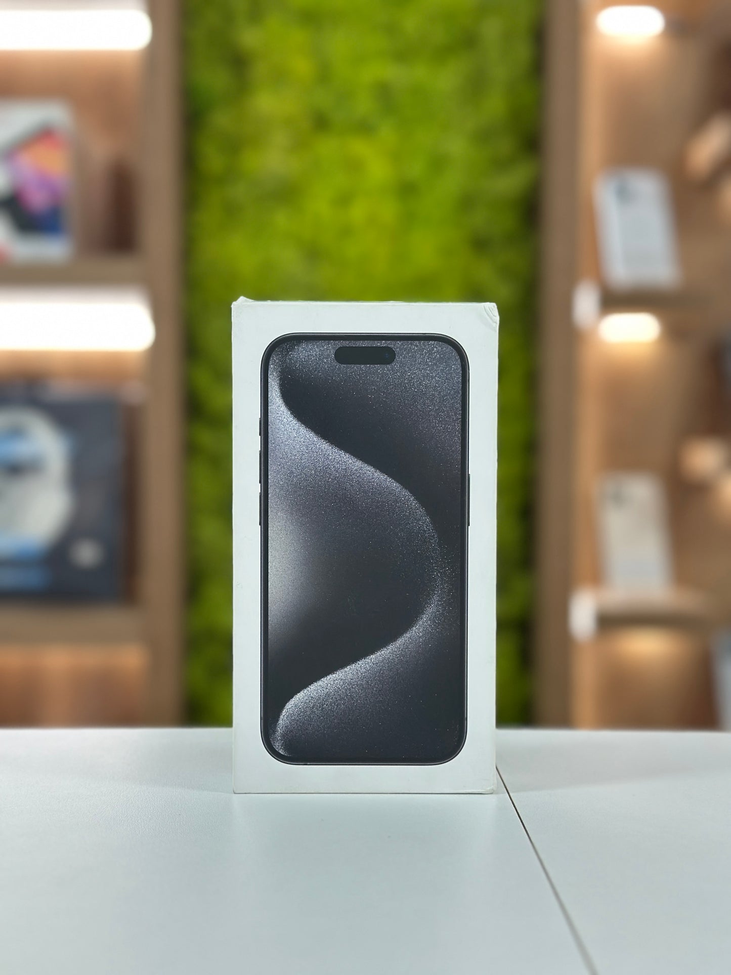 iPhone 15 Pro, 128 GB, Baterie 94%, Black Titanium