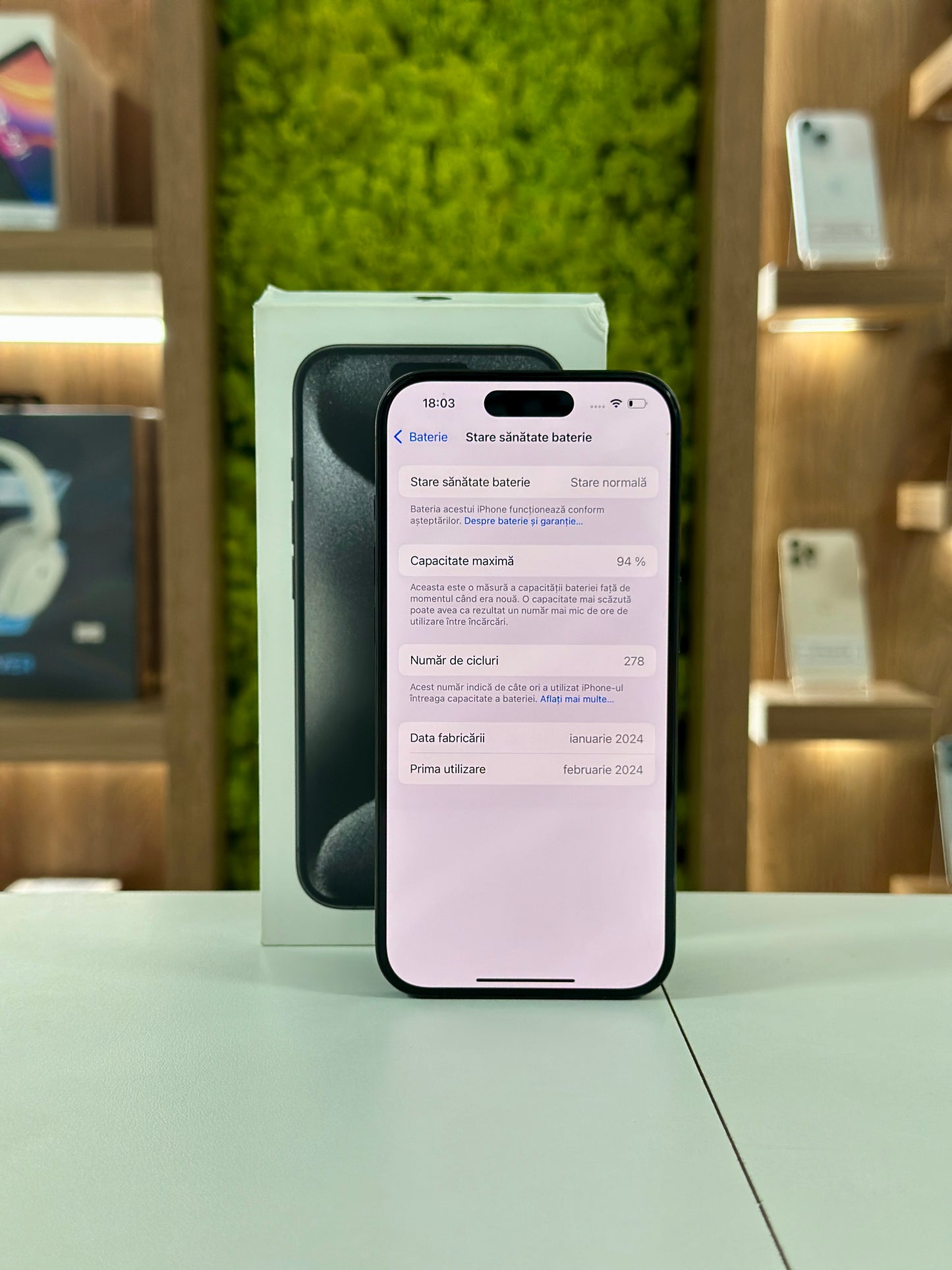 iPhone 15 Pro, 128 GB, Baterie 94%, Black Titanium