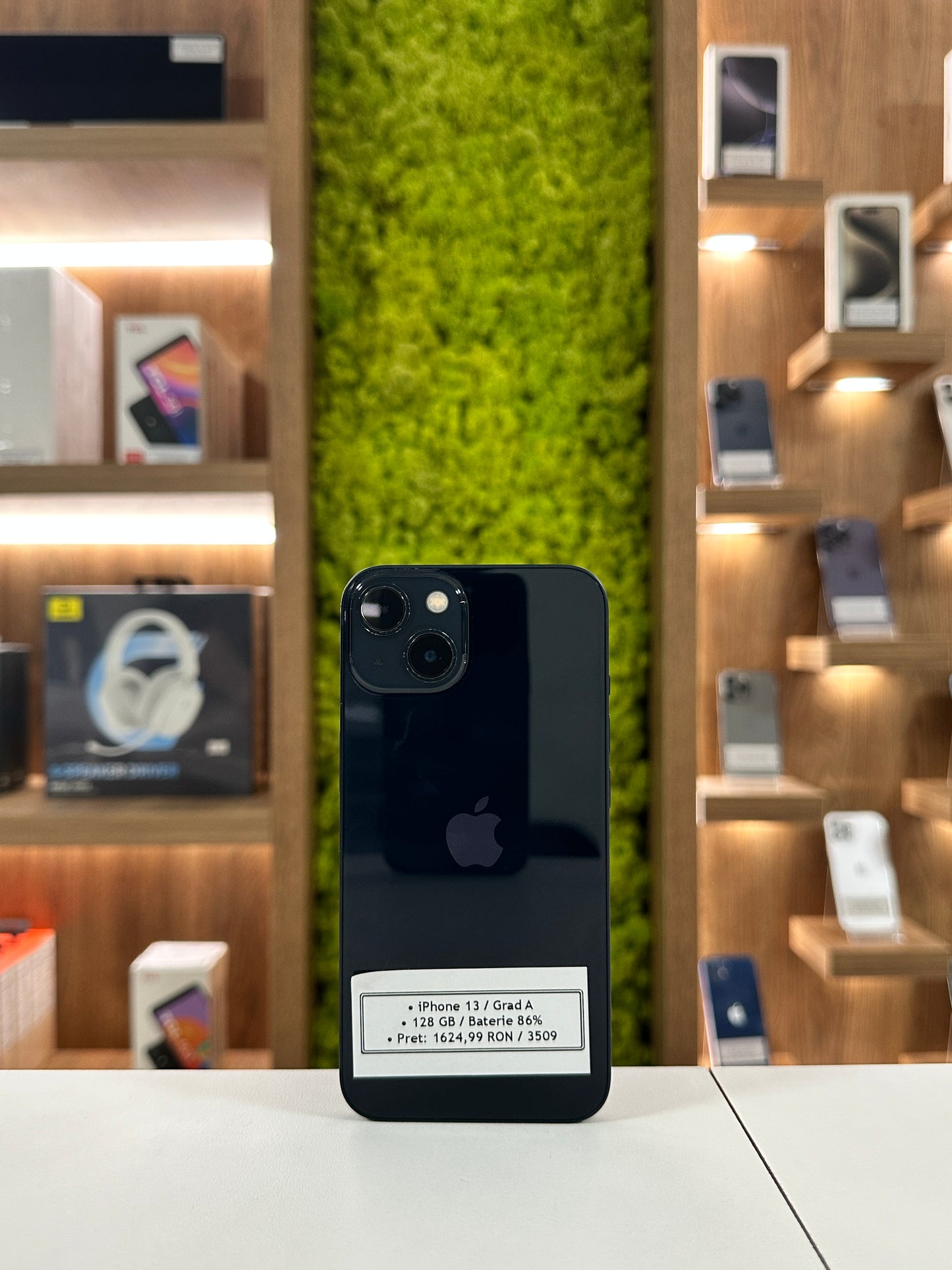 iPhone 13, 128 GB, Baterie 86%, Midnight