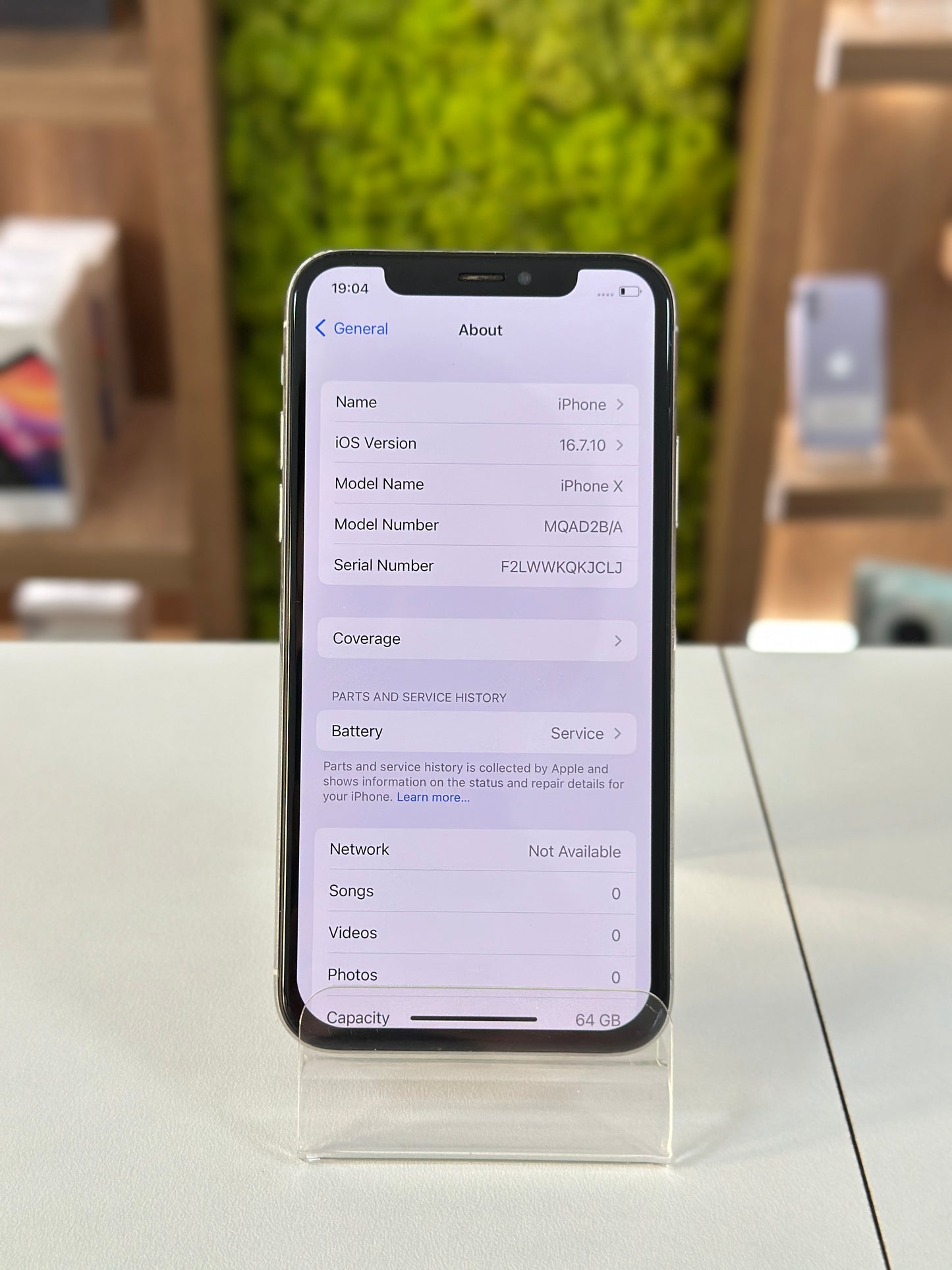 iPhone X, 64 GB, Baterie 76%, Alb