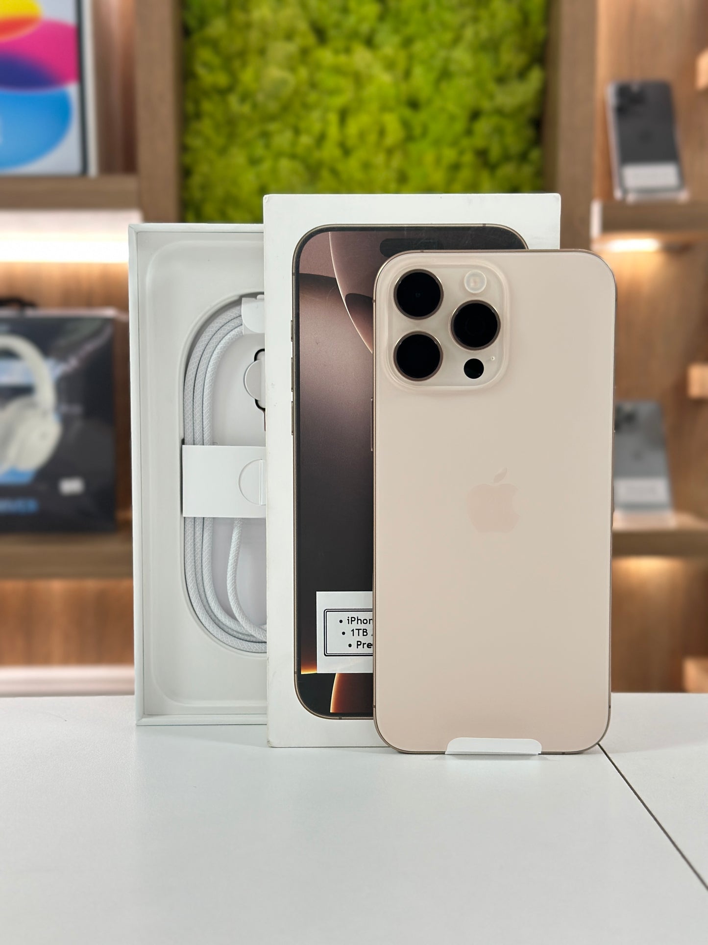 iPhone 16 Pro Max, 1TB, Baterie 100%, 0 Cicluri, Desert Titanium