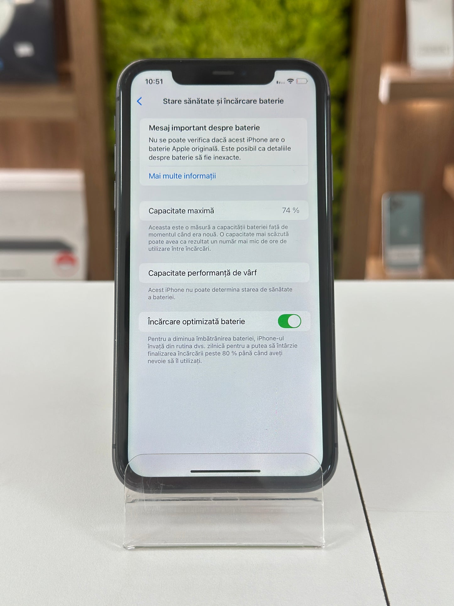 iPhone 11, 64 GB, Baterie 74%, Black