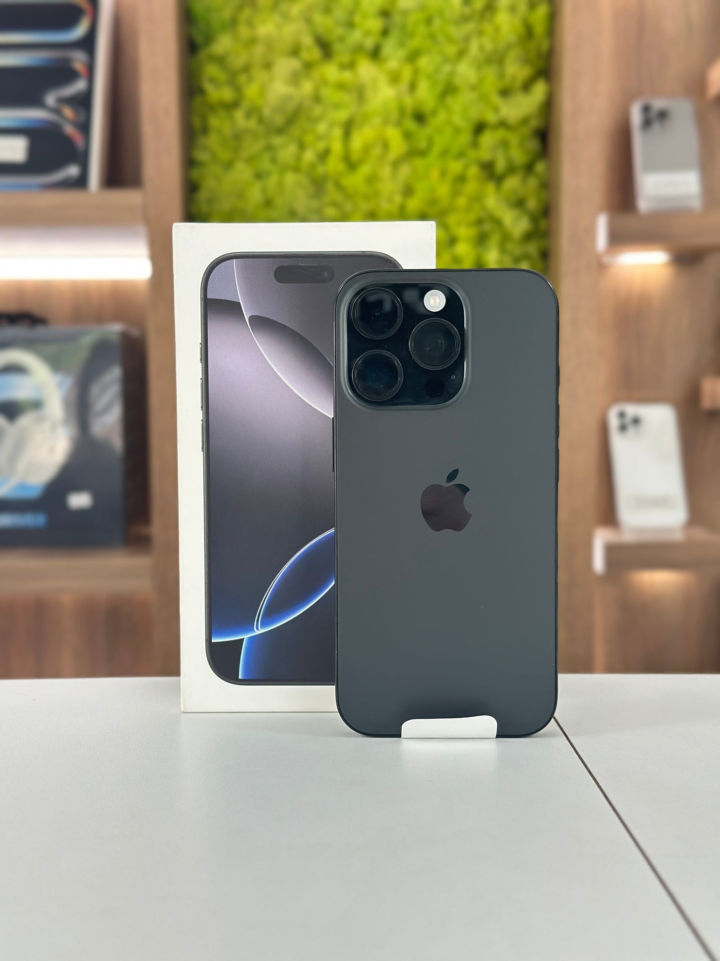 iPhone 16 Pro, 1TB, Baterie 100%, 0 Cicluri, Black Titanium