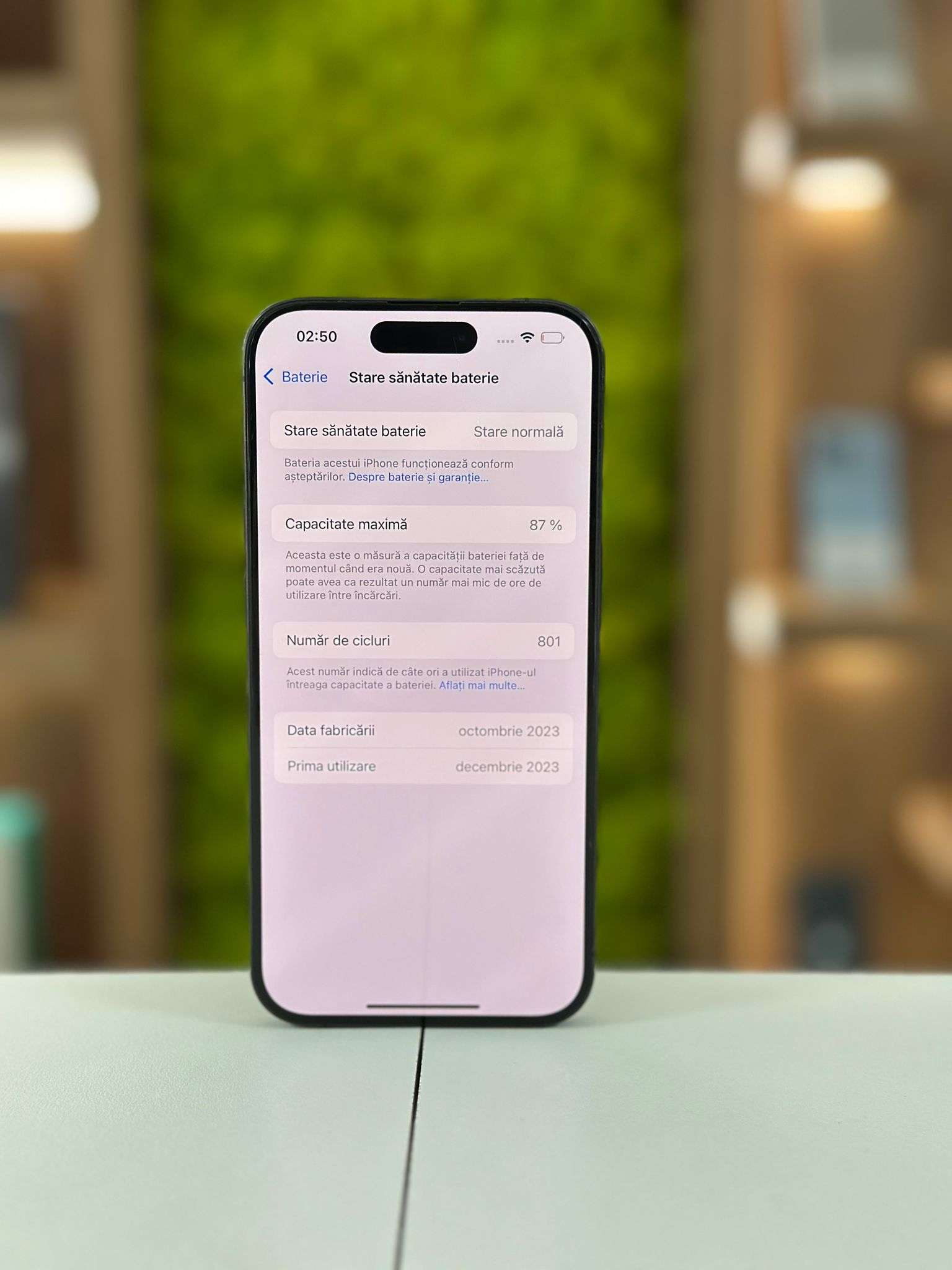 iPhone 15 Pro, 256 GB, Baterie 87%, 801 Cicluri, Negru