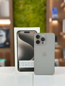 iPhone 15 Pro Max, 256GB, Baterie 87%, 332 Cicluri, Natural Titanium