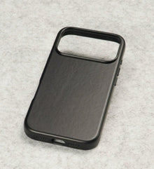 Husa iPhone 17 Pro, leatherUP Class, Refined Touch, MagSafe Compatible, Black