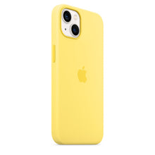 Husa de protectie Apple Silicone Case with MagSafe pentru iPhone 13, Lemon Zest